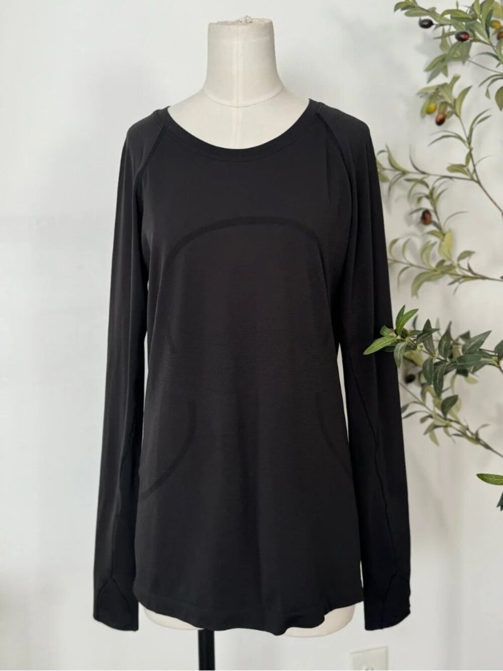 Lululemon Swiftly Tech Long Sleeve Crew Black / Black